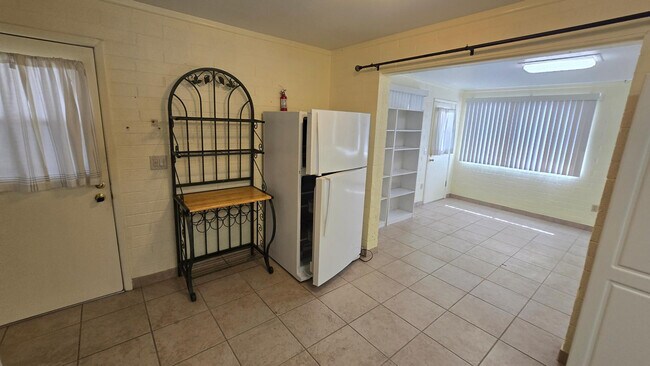 Building Photo - 10806 N 110th Dr
