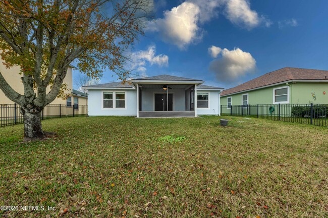 Building Photo - 4667 Pine Lake Dr