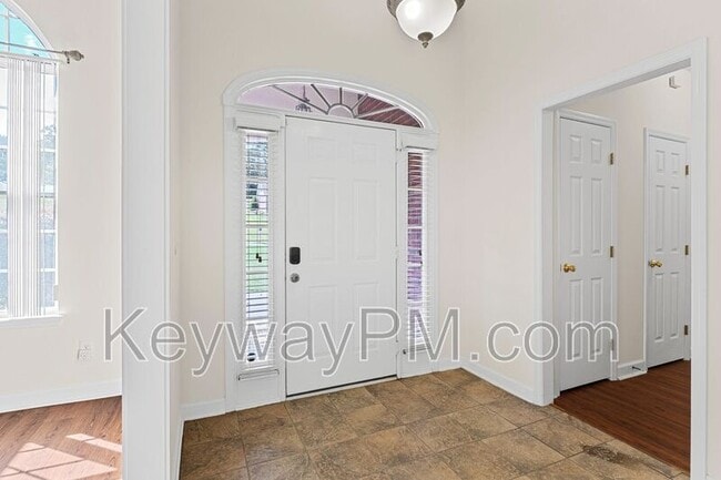 Building Photo - 619 Archard Dr