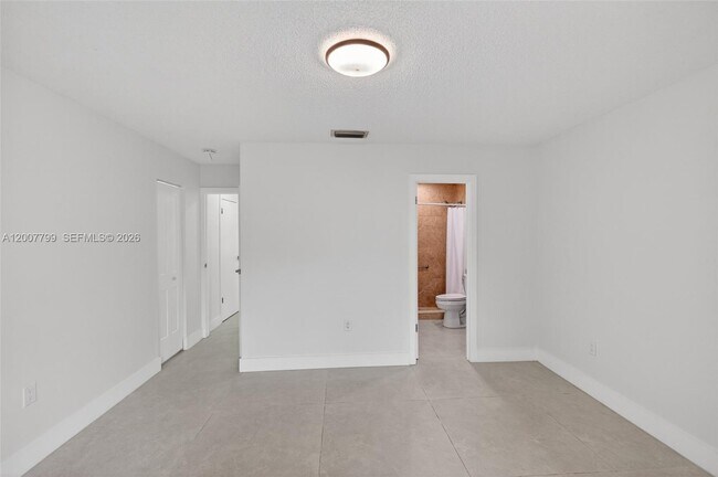 Building Photo - 4530 SW 143rd Pl