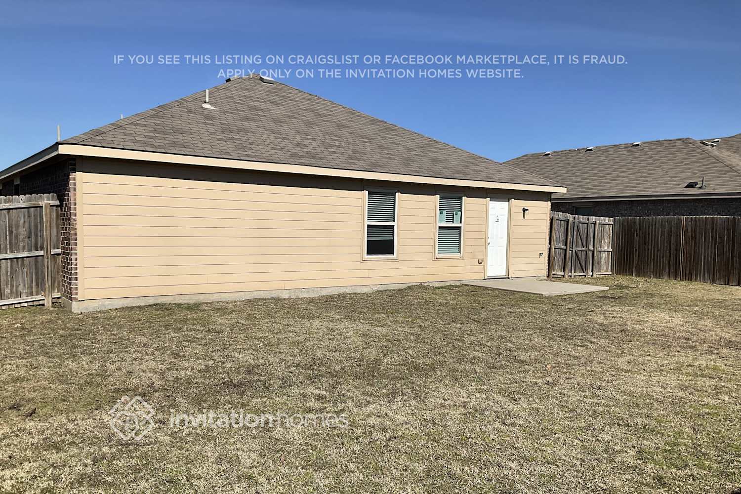 Building Photo - 501 Hawthorn Dr