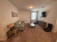 Building Photo - 350 Lasso Dr