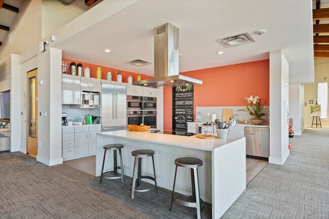Building Photo - 9825 Evening Canopy Dr