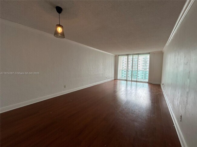 Building Photo - 19390 Collins Ave