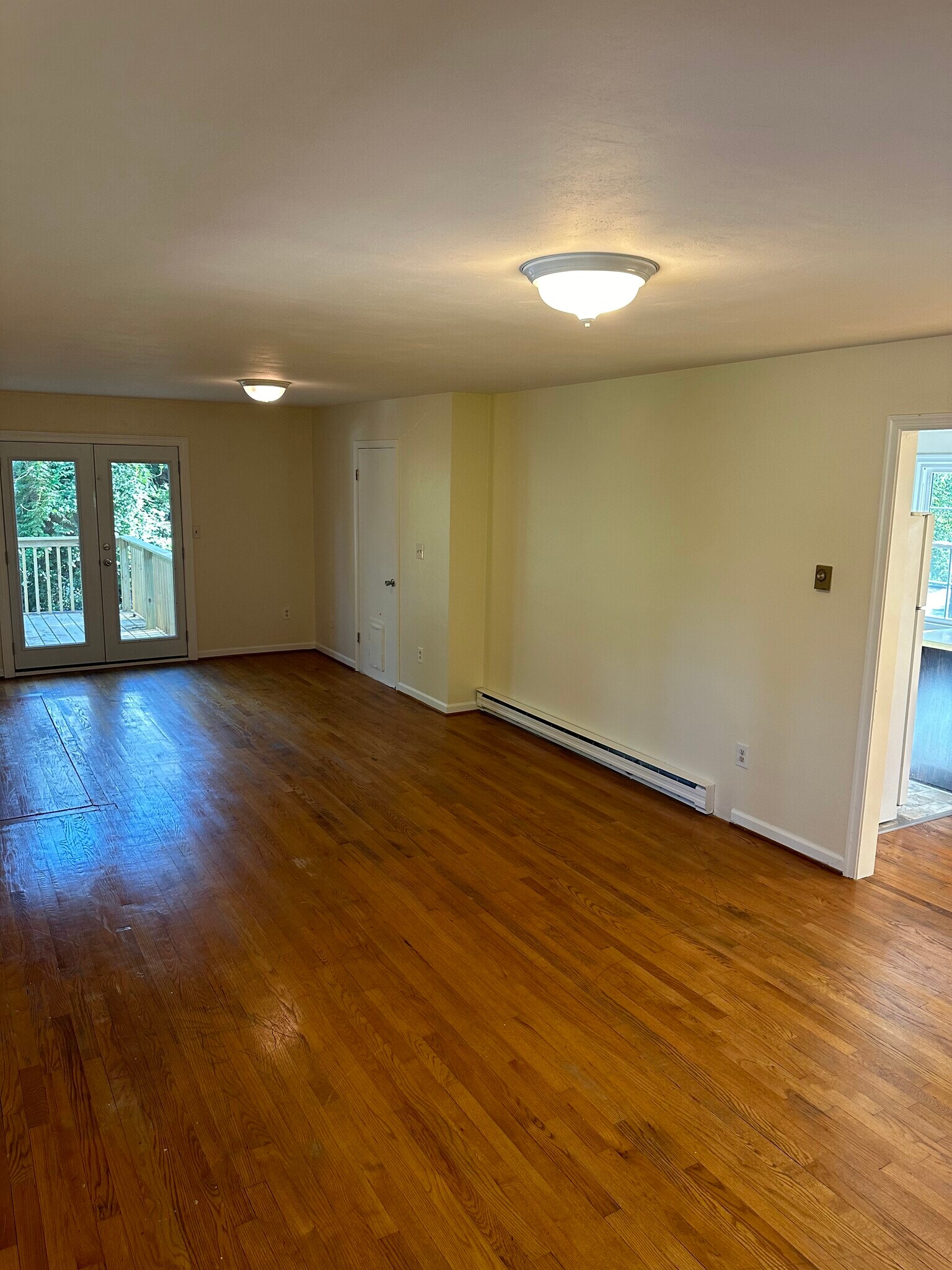 Main living space - 6002 Granby St
