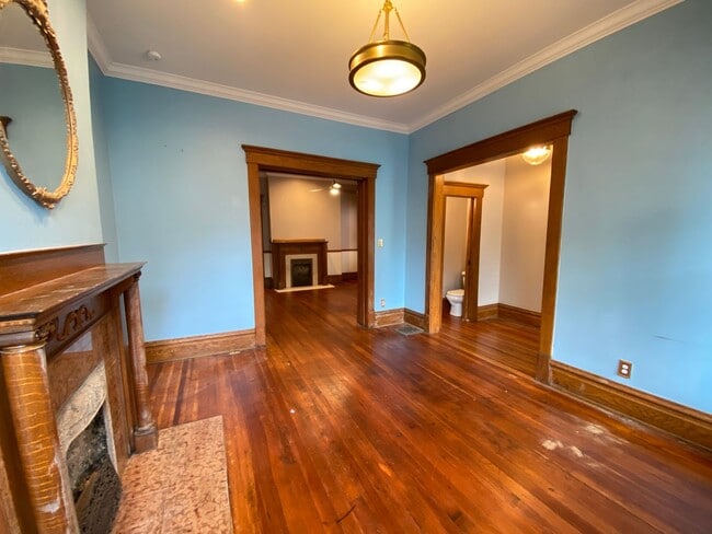 Building Photo - Wilber Ave 303-305 &amp; 863 Henry NCR