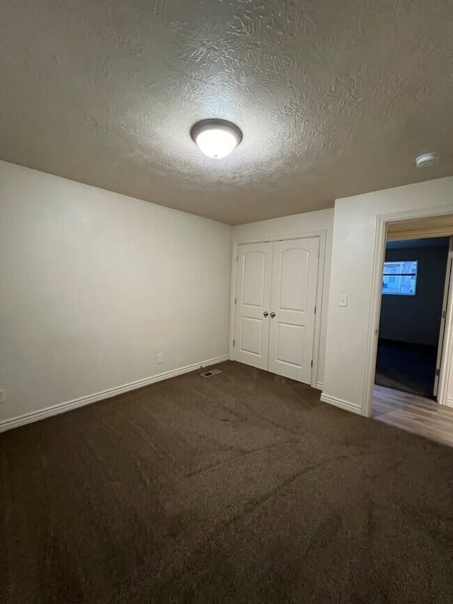 Building Photo - Ada-315 E 600 S Springville, UT 84663