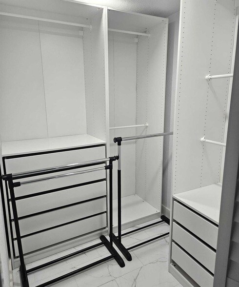 Building Photo - 1943 Kirk Rd