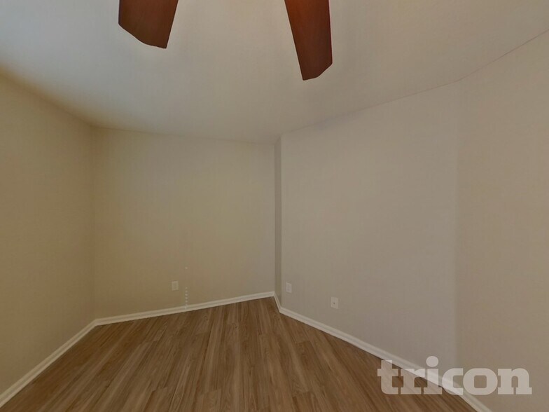 Building Photo - 40441 W Thornberry Ln