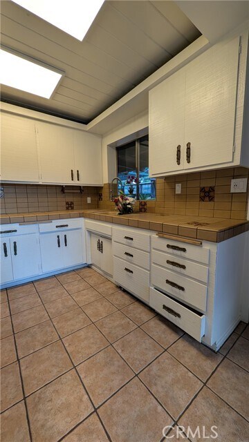 Building Photo - 546 Griswold Ave