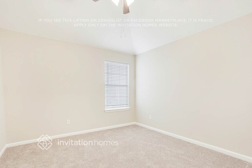 Building Photo - 2871 Two Lakes Cir