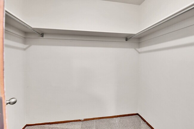 Building Photo - $2,795.00 - 4 Bedroom, 3 Bathroom, Single ...