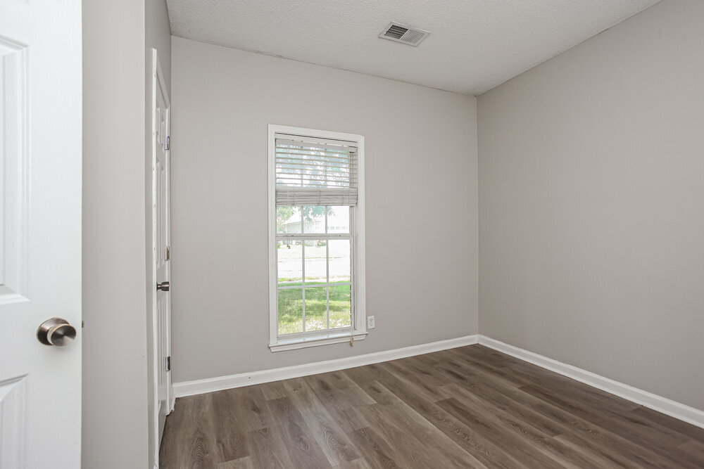 Building Photo - 10183 Tall Hickory