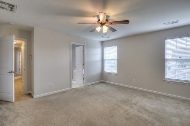 Building Photo - 2518 Broome St