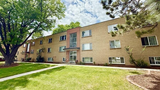 Front Right view - COTTONWOOD APARTMENTS
