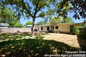 Building Photo - 922 Sumner Dr