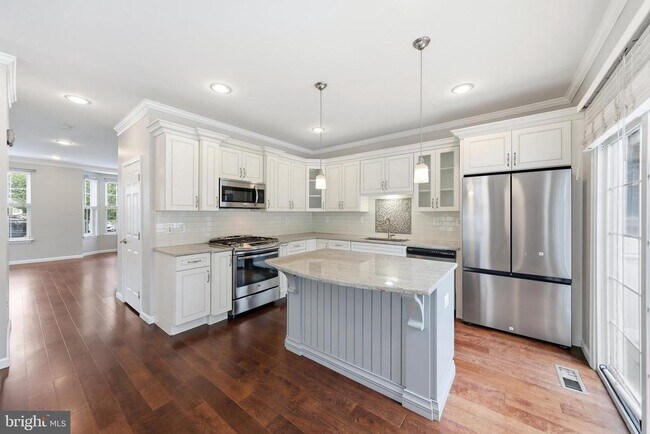 Building Photo - 3518 Trevi Ct