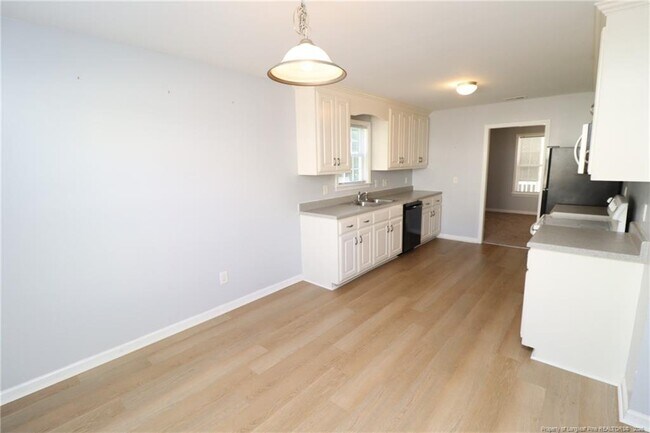 Building Photo - 410 Whitehall Ct