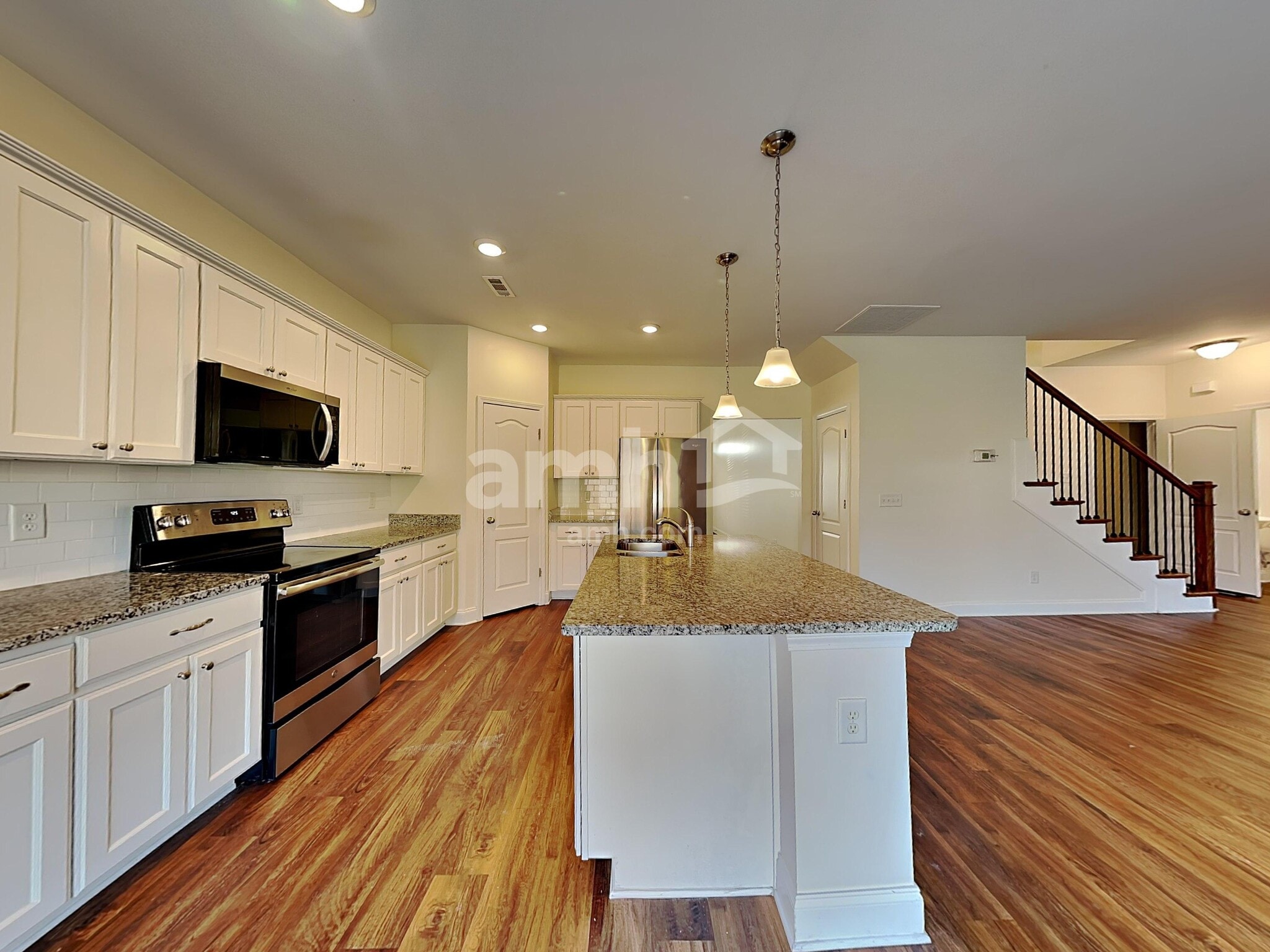 Building Photo - 9013 Ristau Dr