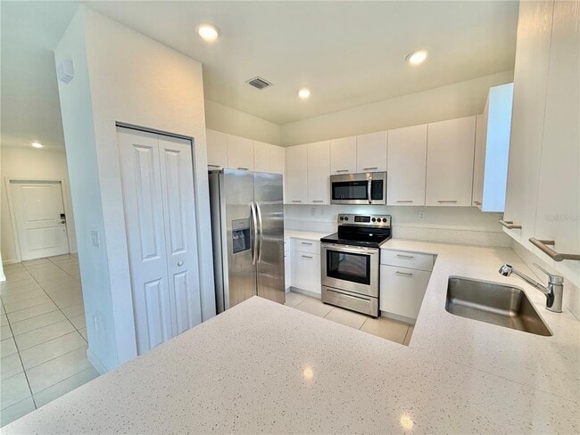 Building Photo - 12621 NW 23rd Pl