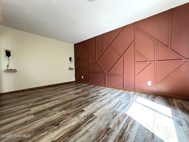 Building Photo - 125 Mallard Cove