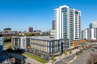 Building Photo - Uptown 550