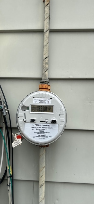 Building Photo - 127 E Pine St