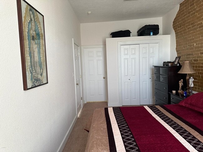 Building Photo - 519 Spring St