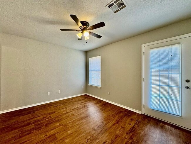 Building Photo - 633 NW 121st St