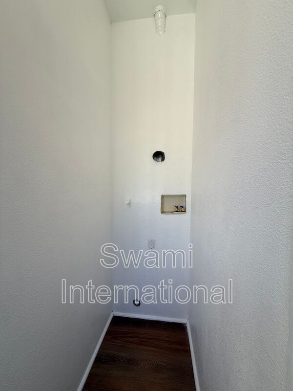 Building Photo - 10519 S Budlong Ave