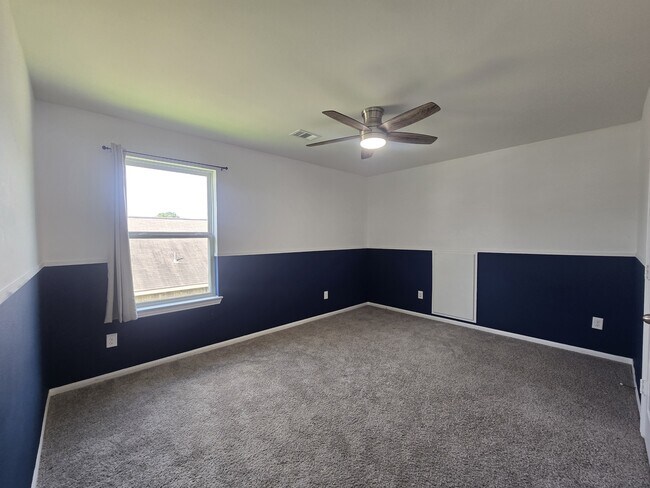Building Photo - 7318 Parkview Dr