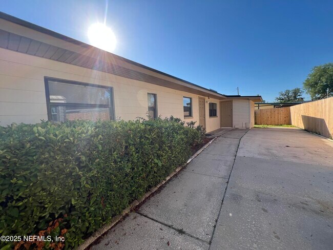 Building Photo - 11356 Renne Dr