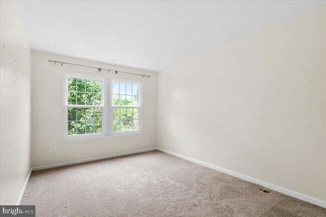 Building Photo - 5227 Regal Ct