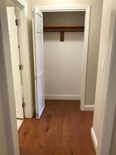 Building Photo - 349 Sumner St