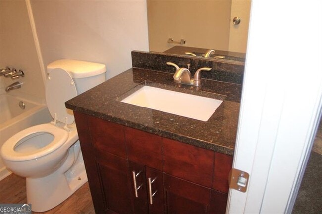 Building Photo - 4879 Ardsley Dr