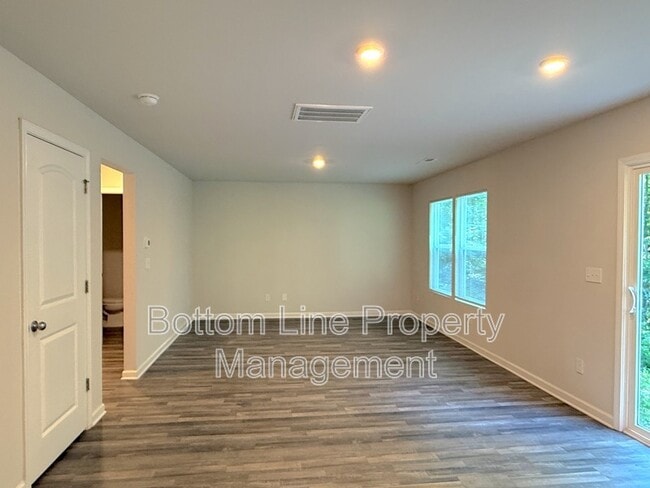 Building Photo - 5080 Grain Ct