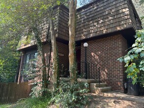 Building Photo - 8130 Inverness Ridge Rd