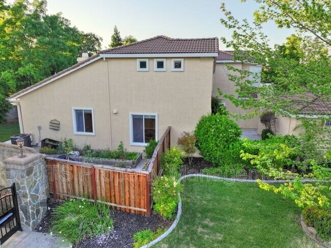 Building Photo - 2040 San Esteban Cir