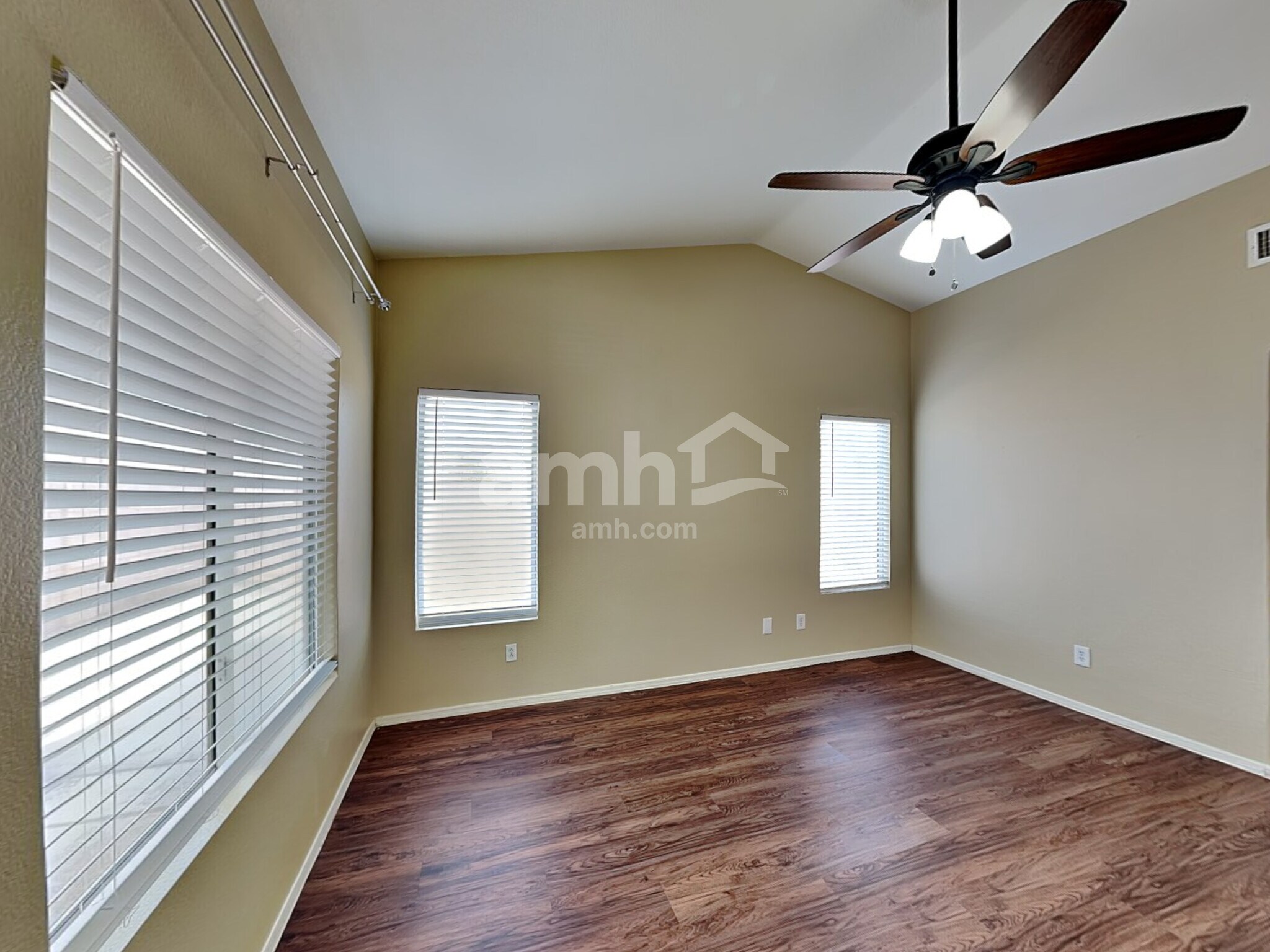 Building Photo - 18078 N 113th Ave