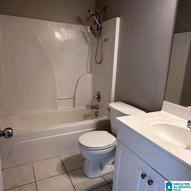 Building Photo - 384 Savannah Cir