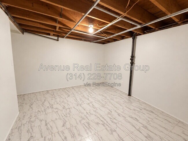 Building Photo - 2554 Dukeland Dr