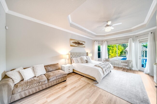 Building Photo - 6020 Walnut Hill Dr