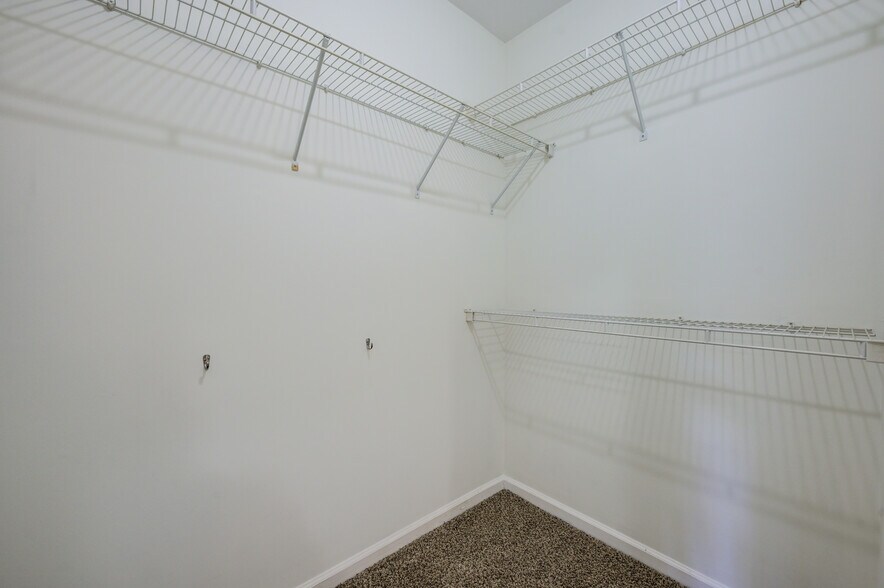 Building Photo - 3334 Peachtree Rd NE