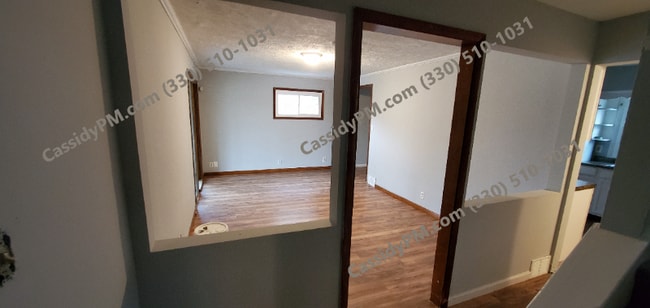 Building Photo - 846 Minota Ave
