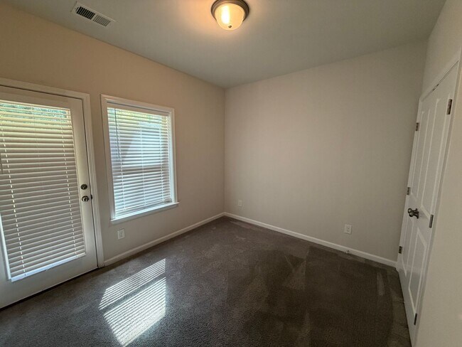 Building Photo - 311 Mahone Dr