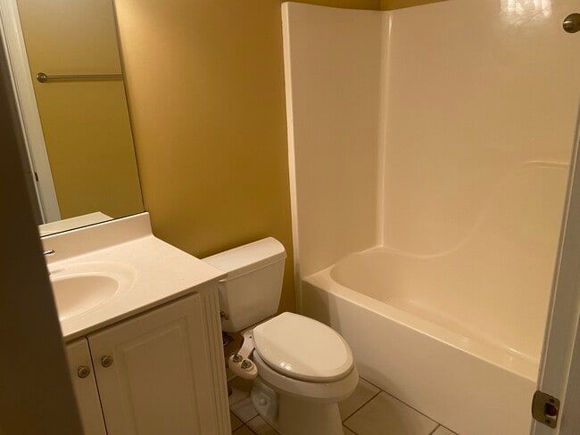 Building Photo - 100 Beacon Hill Pl