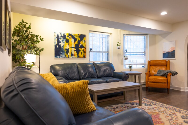 Building Photo - 1519 Park Rd NW