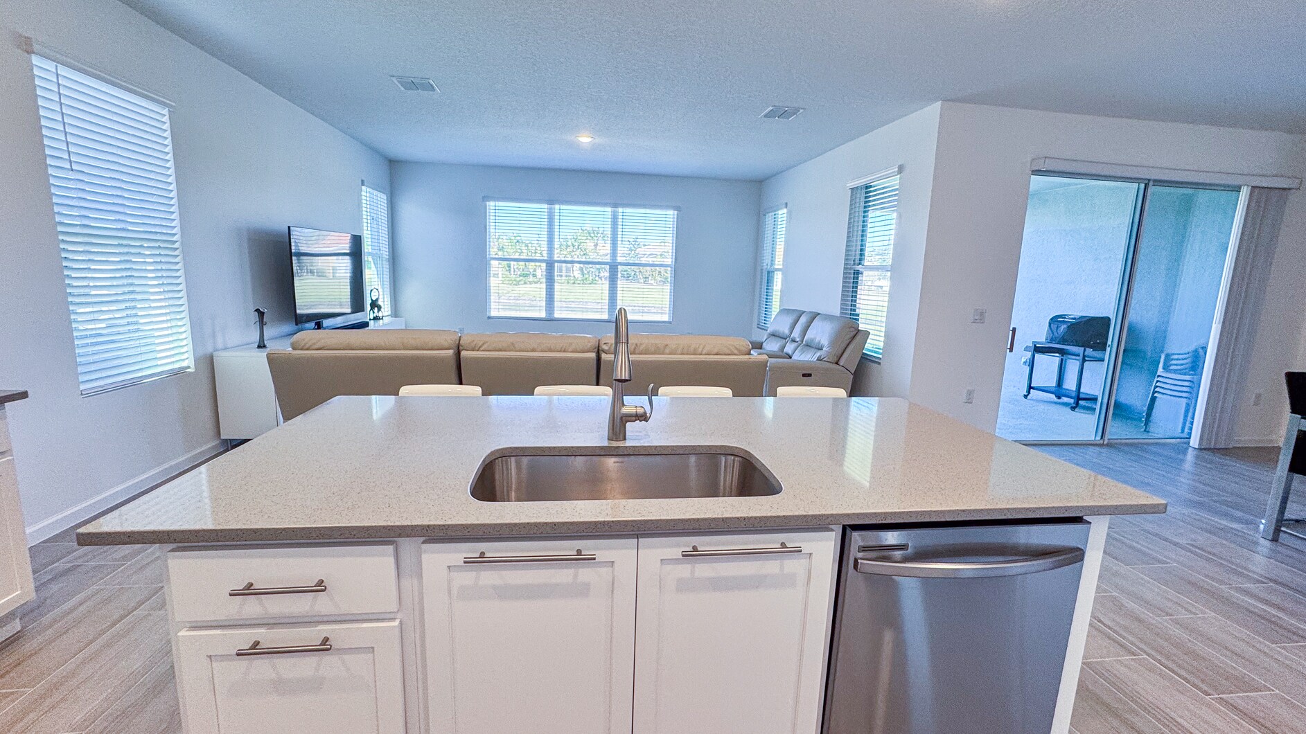 Kitchen Island - 2463 Middlebury Dr SE