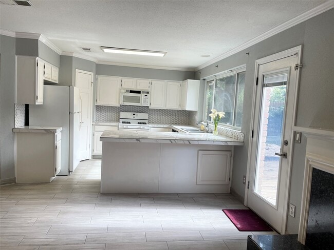 Building Photo - 8318 Hot Springs Dr