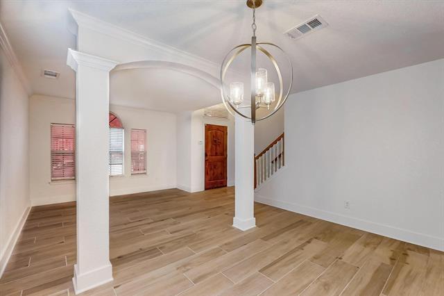 Building Photo - 1330 Kensington Ct